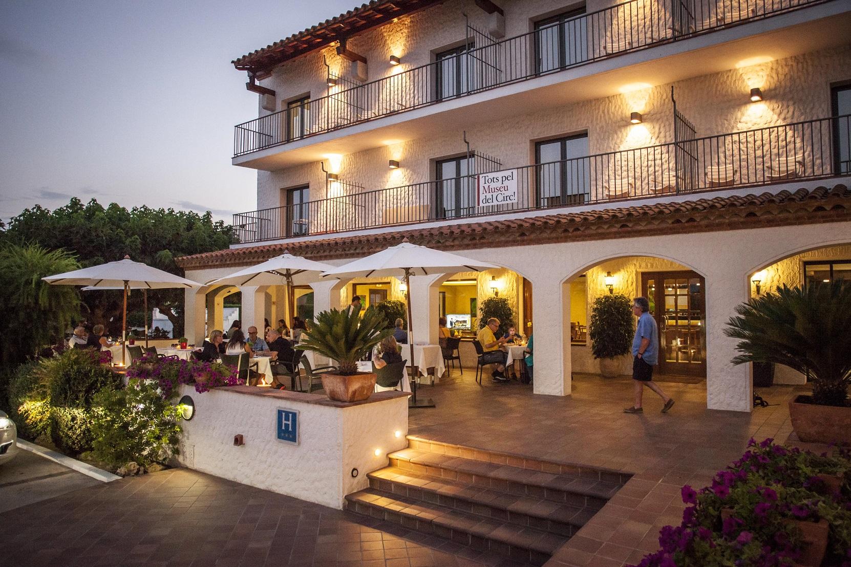 Hotel Restaurant Bon Retorn Figueres  Exterior photo